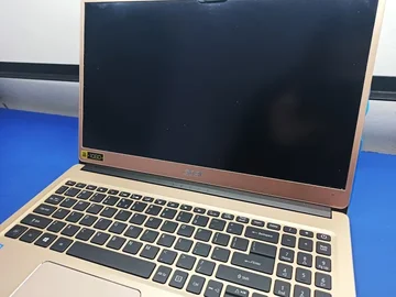 Czarny ekran po włączeniu laptopa - jak sobie z nim poradzić?